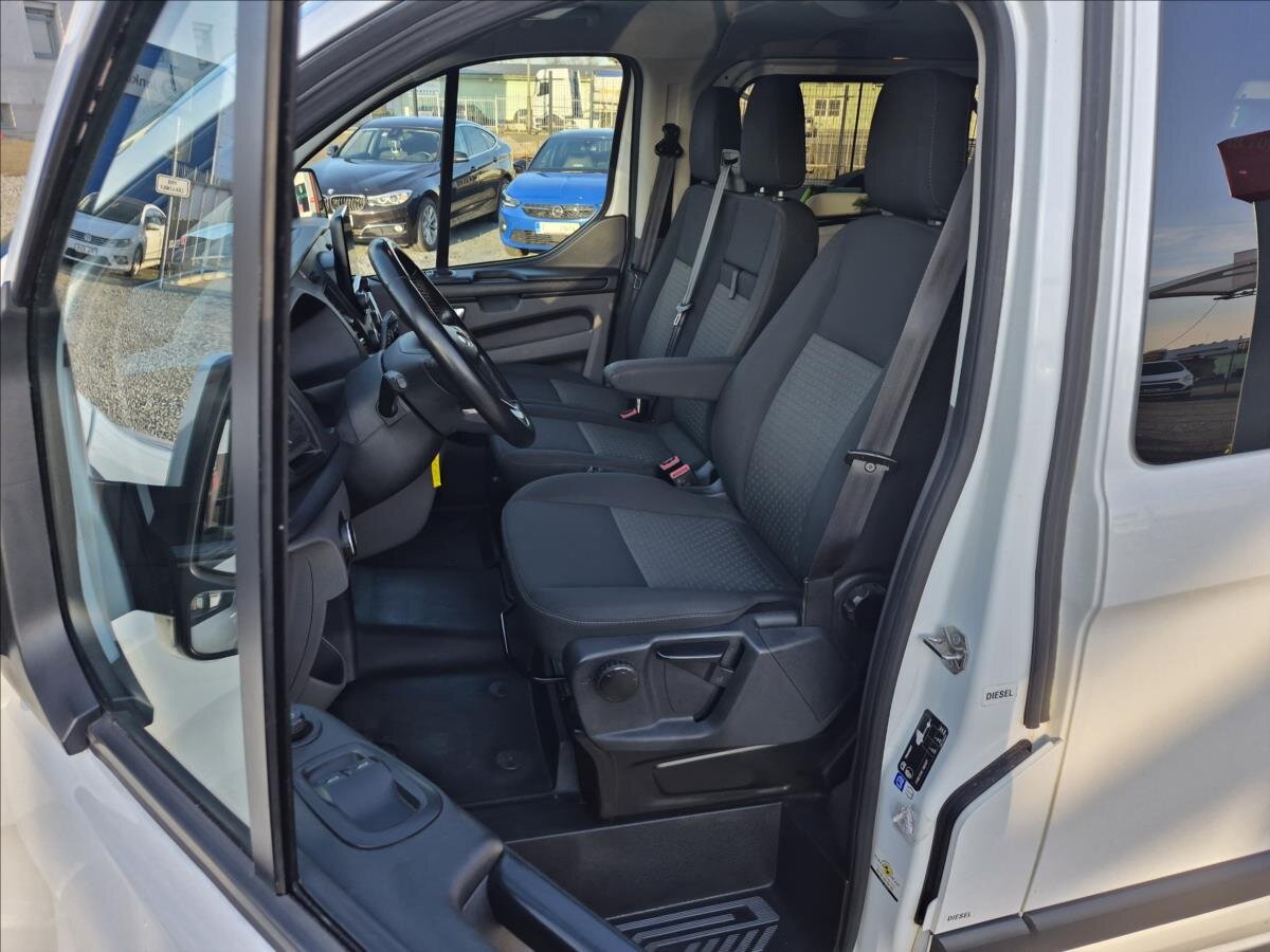 Ford Tourneo Custom MPV 2,0 l 96 kw