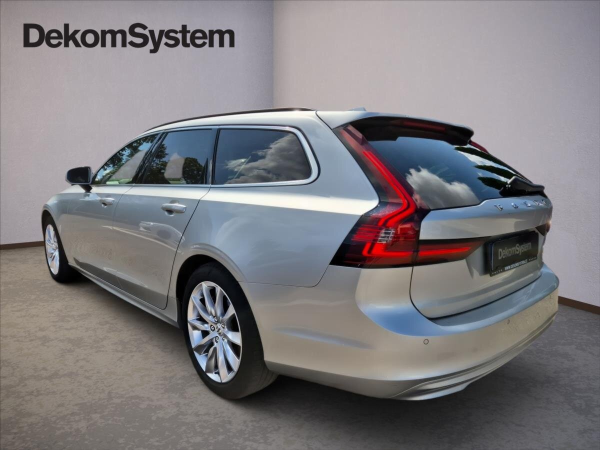 Volvo V90 Kombi 2,0 l 145 kw