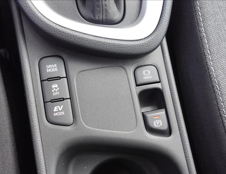 Toyota Yaris Cross 24