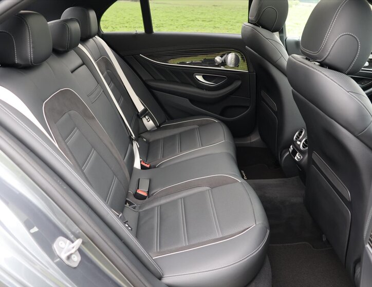 Mercedes-Benz Třídy E Sedan 4,0 l 450 kw