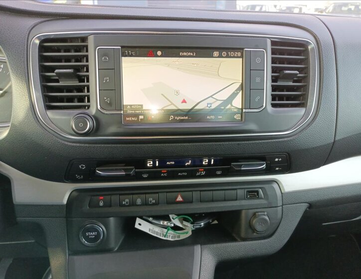 Peugeot Traveller 13