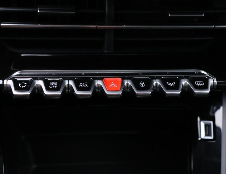 Peugeot 208 Hatchback 0,0 100 kw