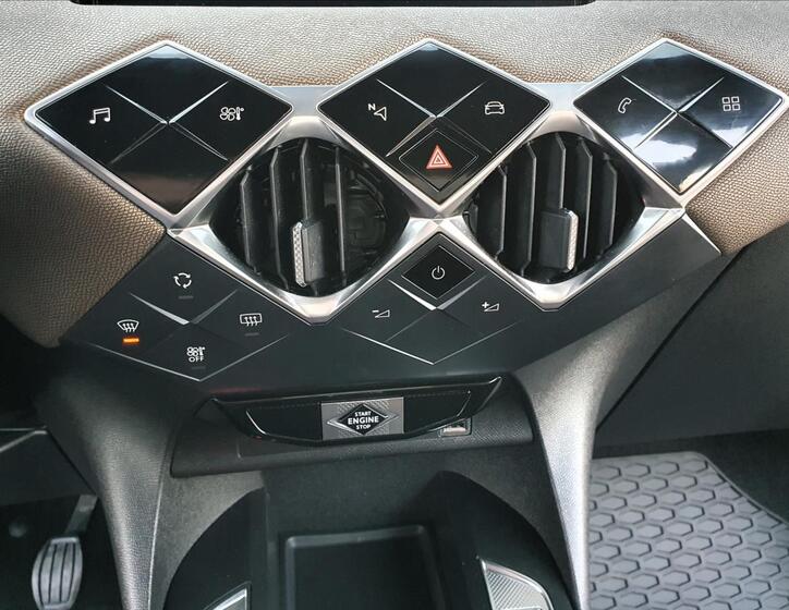 DS Automobiles DS3 Crossback 36