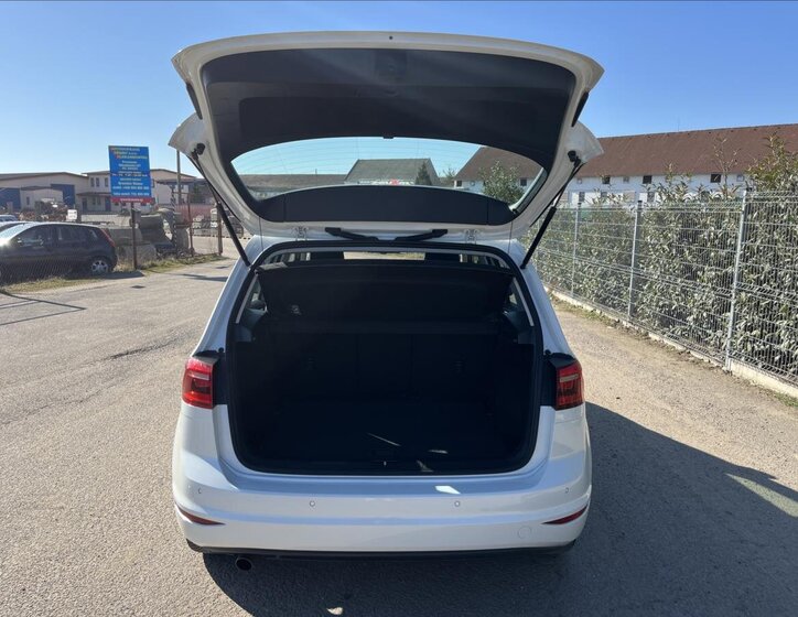 Volkswagen Golf Sportsvan Kombi 1,6 l 81 kw