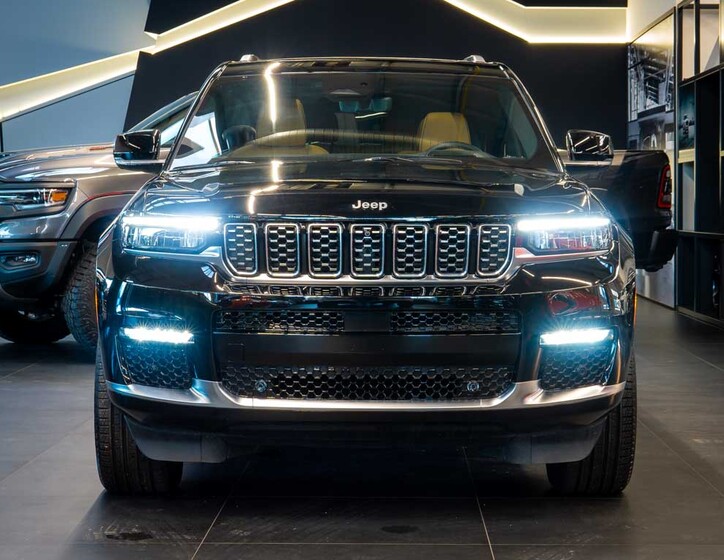 Jeep Grand Cherokee 12