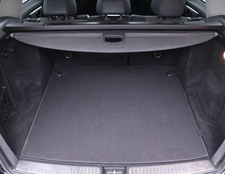 Mercedes-Benz GLK 10