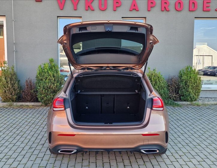 Mercedes-Benz Třídy A Hatchback 1,3 l 100 kw