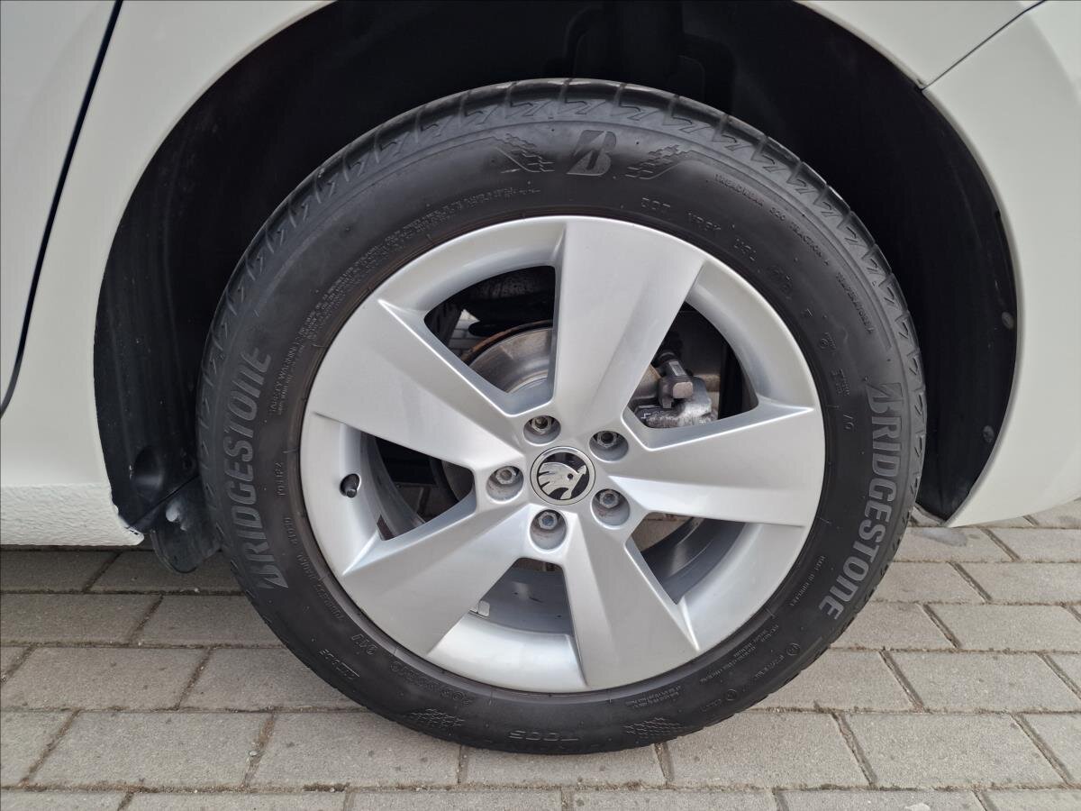 Škoda Scala Hatchback 999,0 81 kw