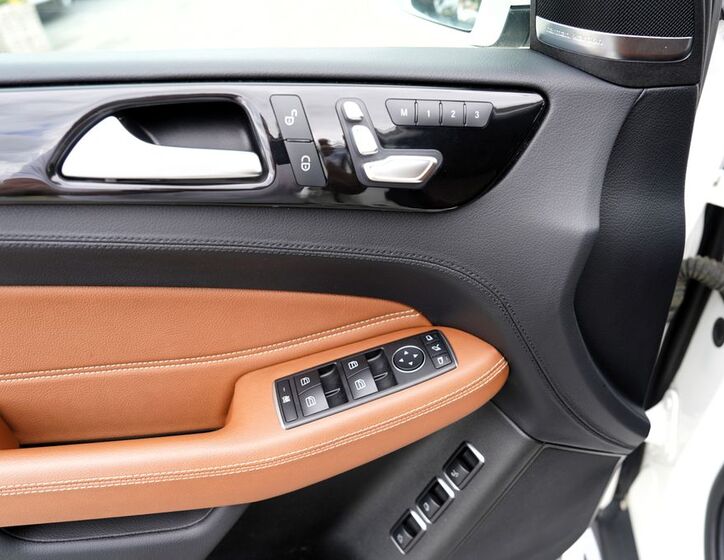 Mercedes-Benz GLS 21