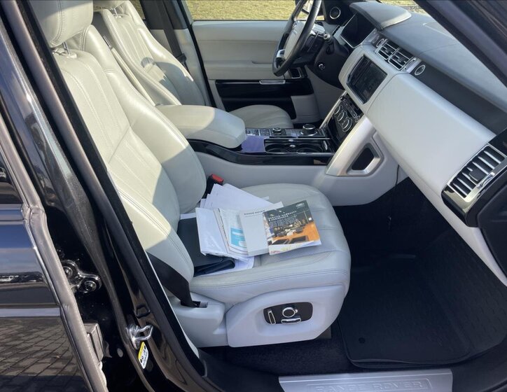 Land Rover Range Rover SUV 4,4 l 250 kw