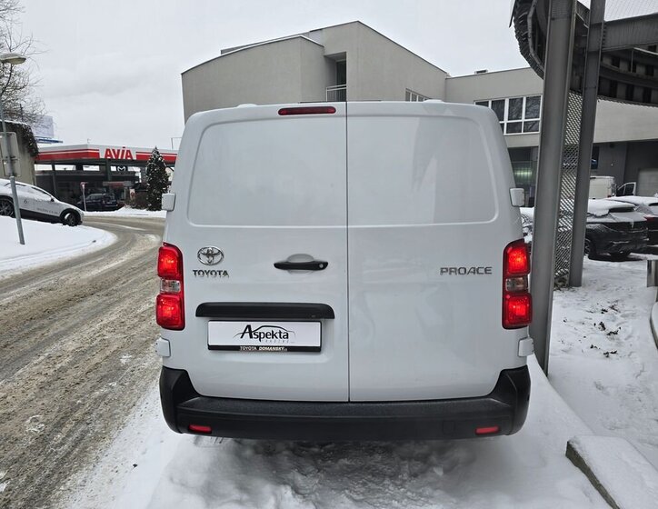 Toyota ProAce 4