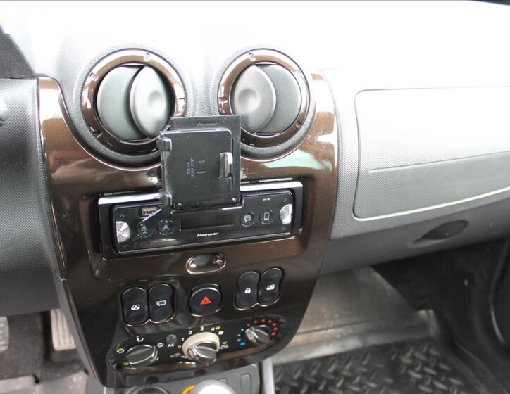 Dacia Duster SUV / Terénní 1,6 l 77 kw