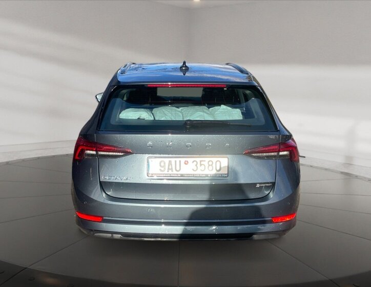 Škoda Octavia Kombi 2,0 l 85 kw