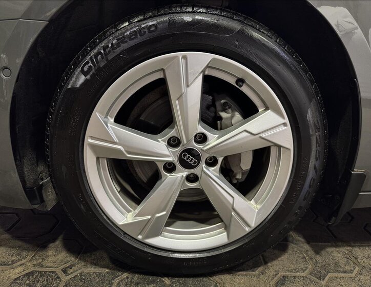 Audi A6 Kombi 2,0 l 150 kw