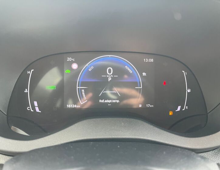 Toyota Yaris Cross 20