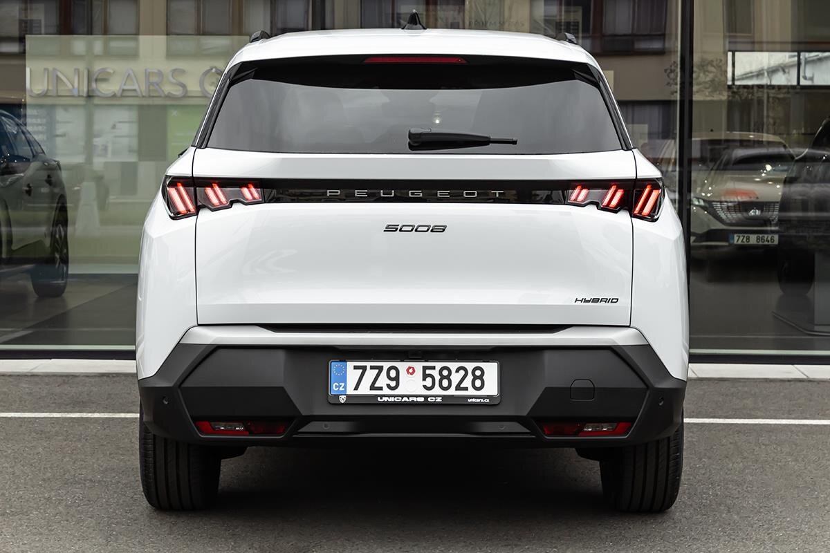 Peugeot 5008 SUV / Terénní 1,2 l 107 kw