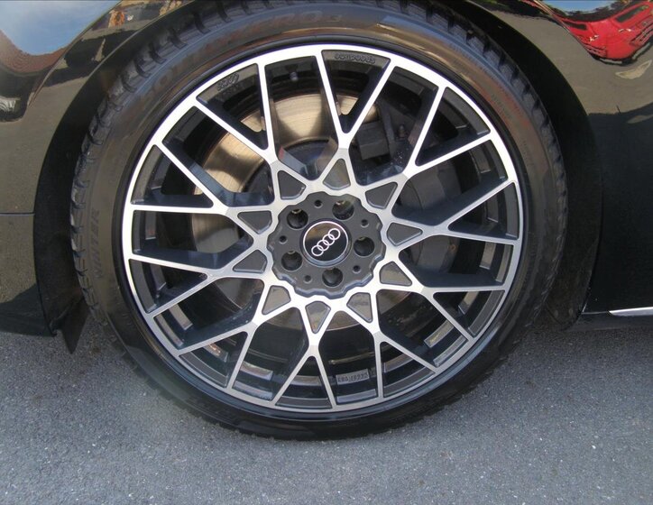 Audi A8 Sedan 6,3 l 368 kw