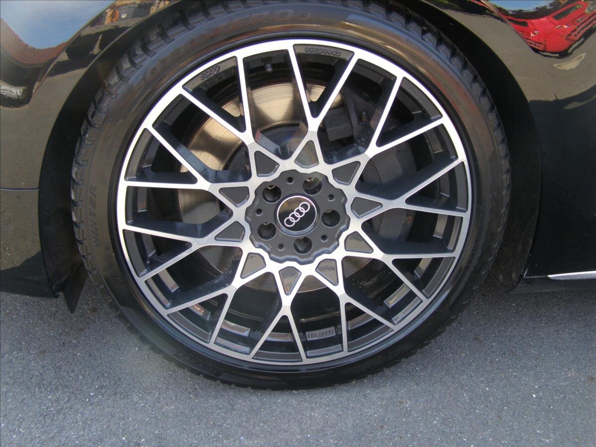 Audi A8 Sedan 6,3 l 368 kw