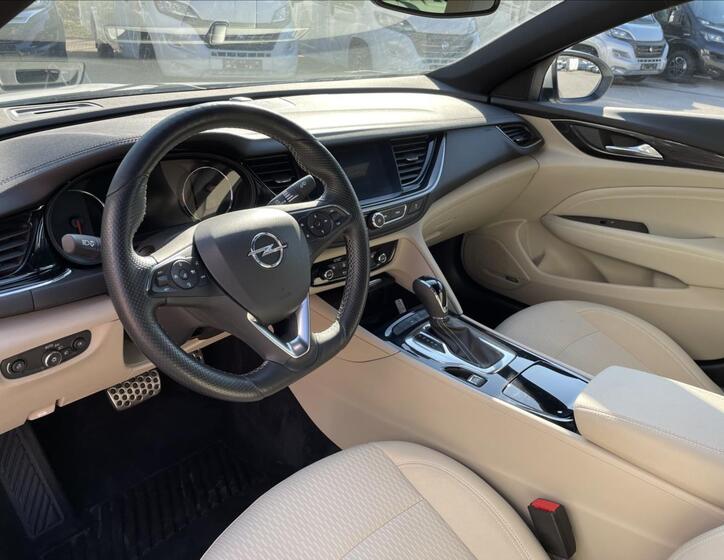 Opel Insignia 10