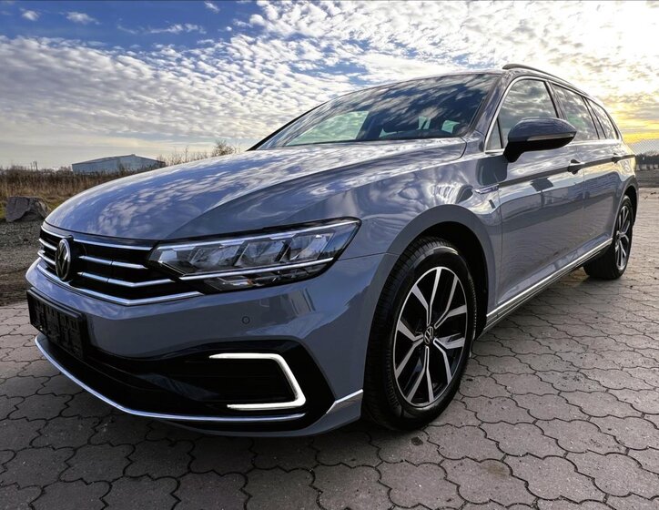 Volkswagen Passat Kombi 1,4 l 160 kw