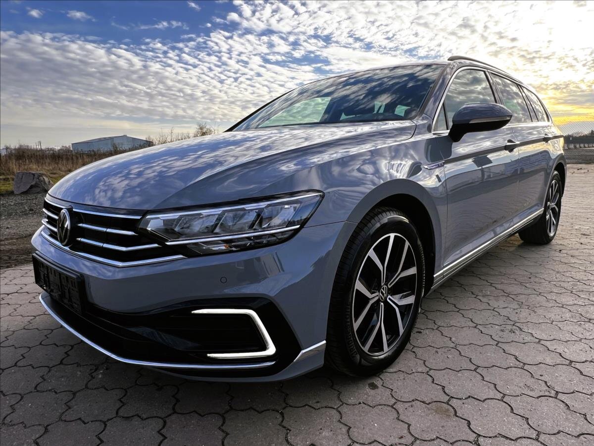 Volkswagen Passat Kombi 1,4 l 160 kw