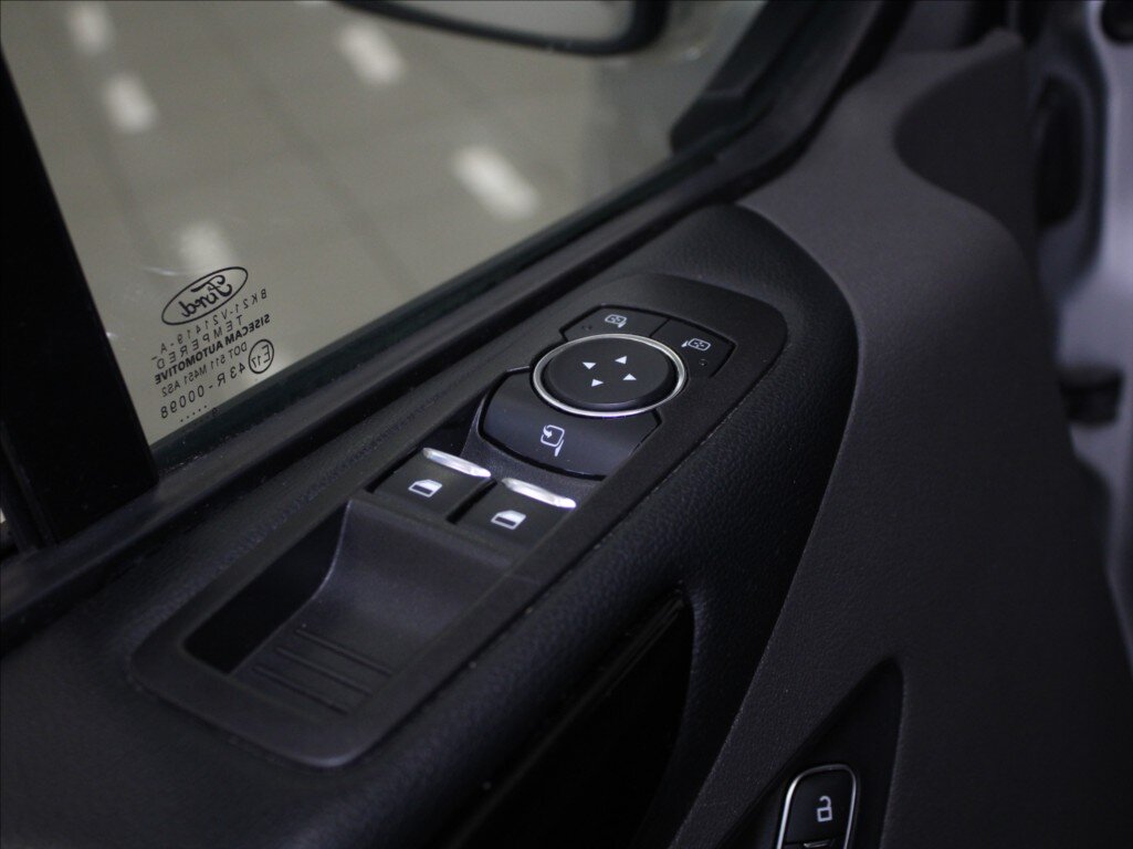 Ford Tourneo Custom MPV 2,0 l 136 kw