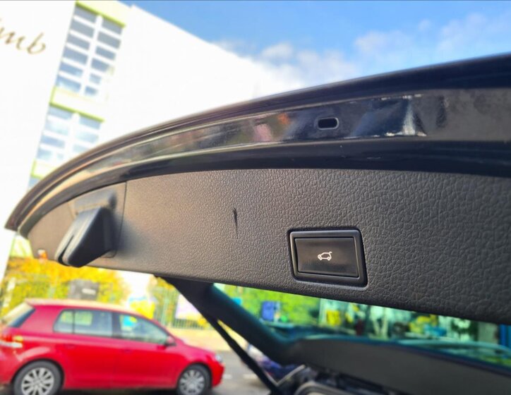 Volkswagen Touareg SUV 4,1 l 250 kw