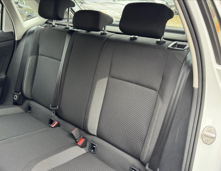 Volkswagen Polo Hatchback 999,0 70 kw