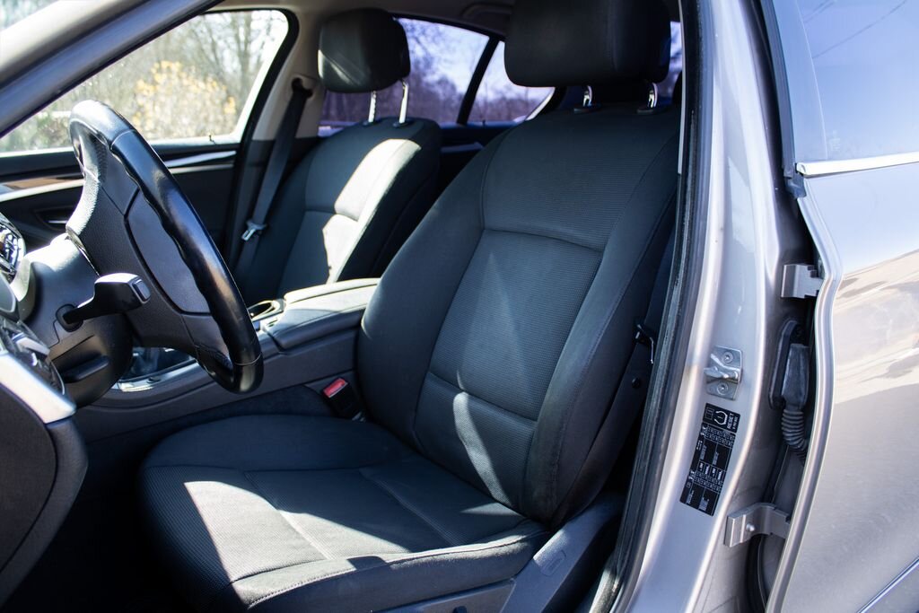 BMW Řada 5 Sedan / Limuzína 2,0 l 120 kw