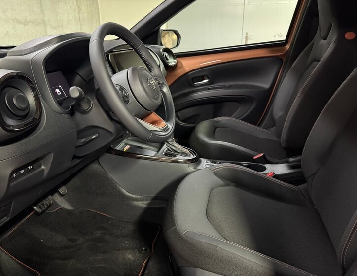 Toyota Aygo Hatchback 998,0 53 kw