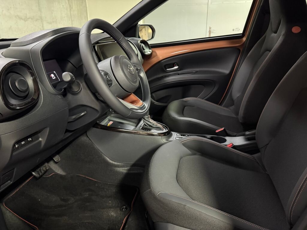 Toyota Aygo Hatchback 998,0 53 kw