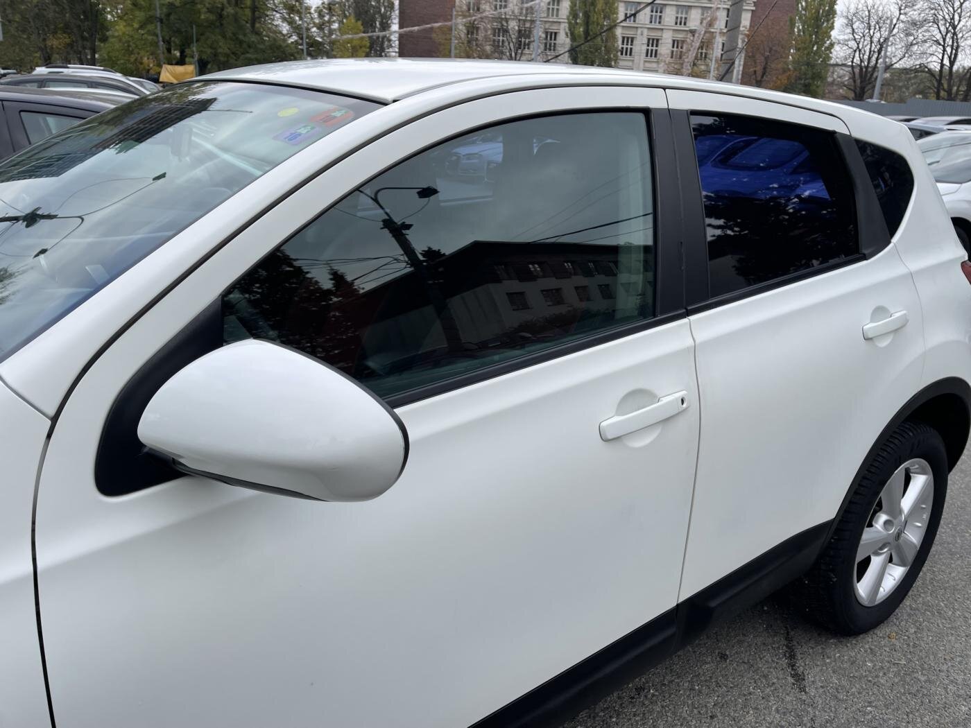 Nissan Qashqai SUV / Terénní 2,0 l 110 kw