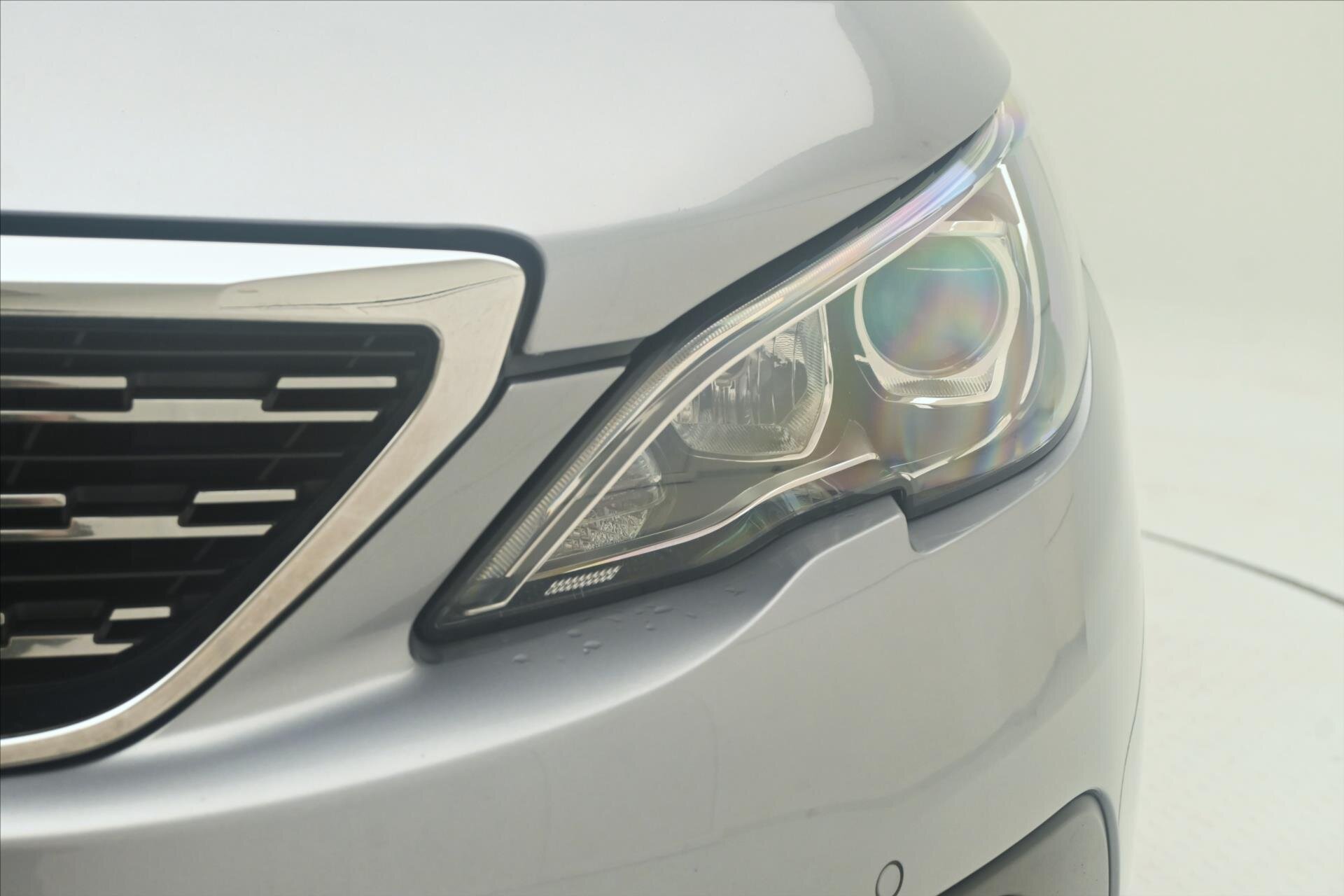 Peugeot 308 Kombi 1,5 l 96 kw