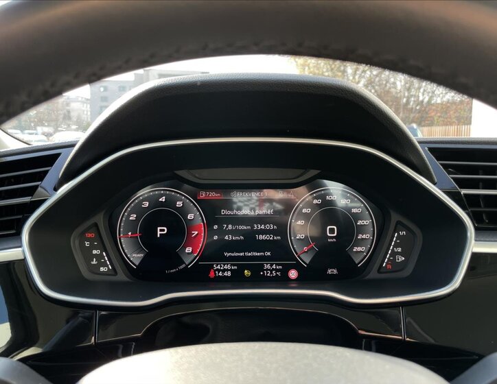 Audi Q3 SUV / Terénní 1,5 l 110 kw