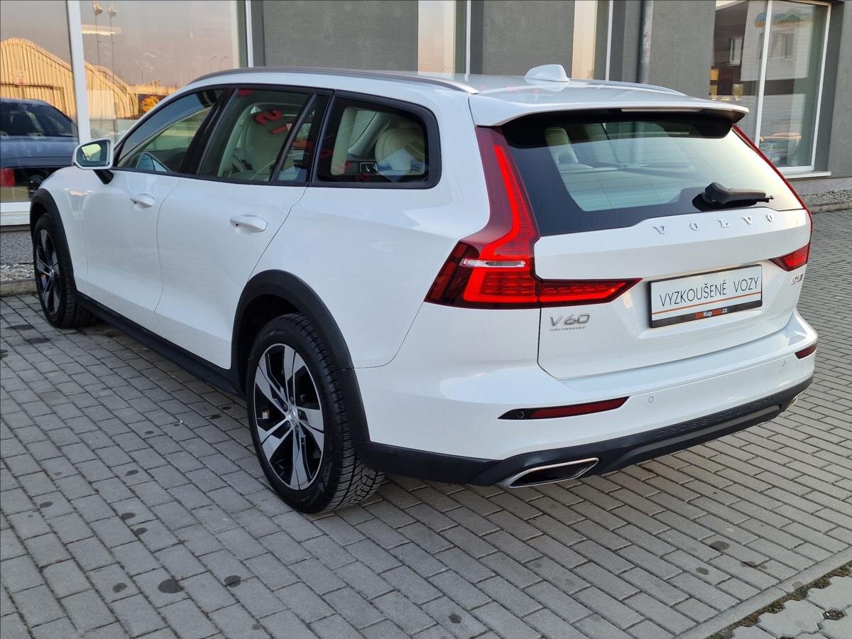 Volvo V60 Kombi 2,0 l 140 kw