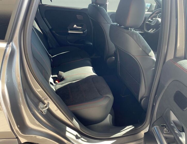 Mercedes-Benz GLA 14