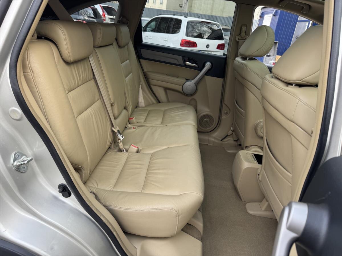 Honda CR-V SUV / Terénní 2,0 l 110 kw