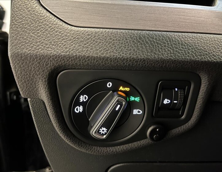 Volkswagen Touran MPV 1,6 l 81 kw