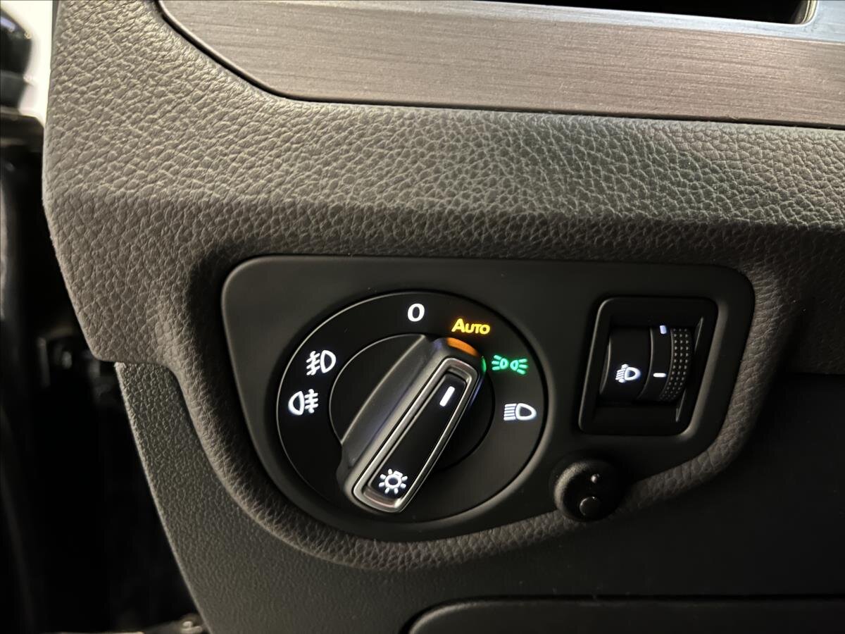 Volkswagen Touran MPV 1,6 l 81 kw