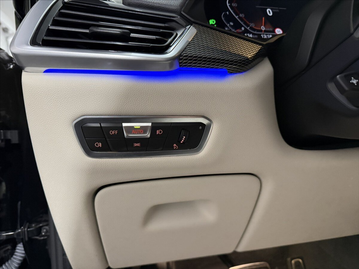 BMW X6 Sedan / Limuzína 3,0 l 250 kw