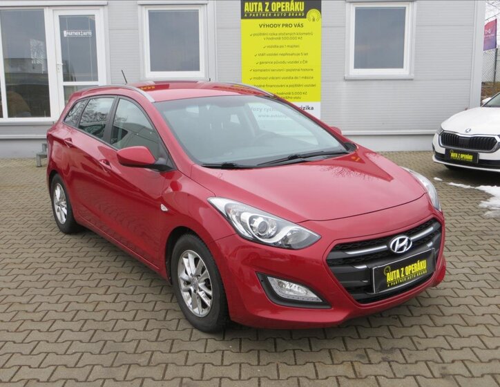 Hyundai i30 Kombi 1,6 l 99 kw