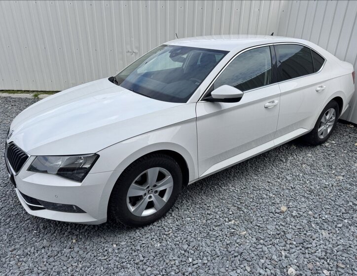 Škoda Superb Sedan / Limuzína 2,0 l 140 kw