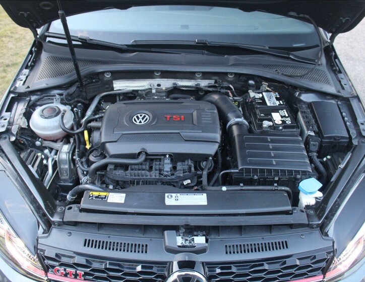 Volkswagen Golf Hatchback 2,0 l 180 kw