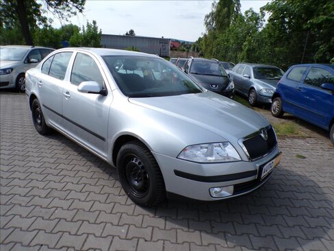Škoda Octavia Sedan / Limuzína 1,6 l 75 kw