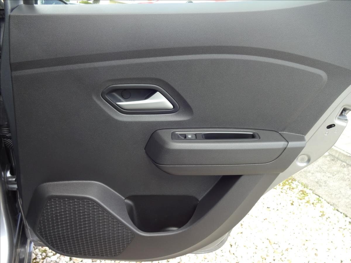 Dacia Sandero Hatchback 999,0 67 kw