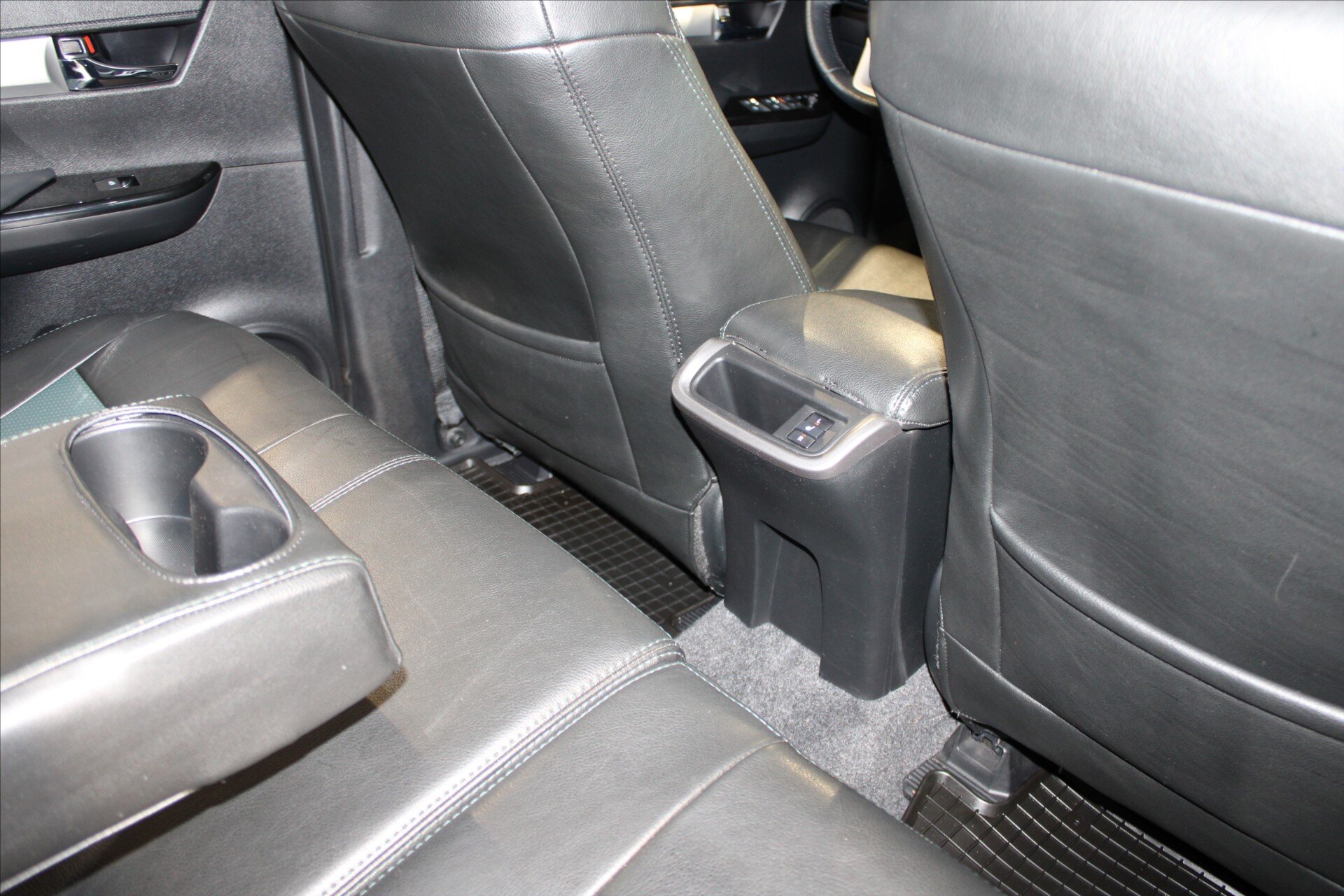 Toyota Hilux Pick-up 2,8 l 150 kw