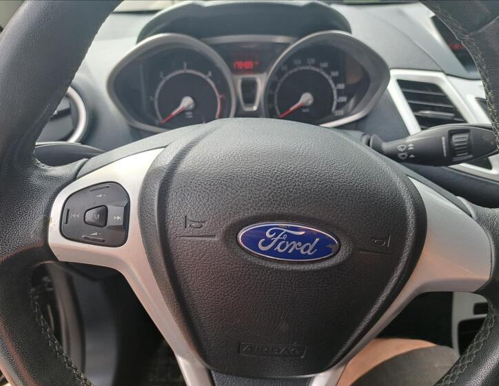 Ford Fiesta 27