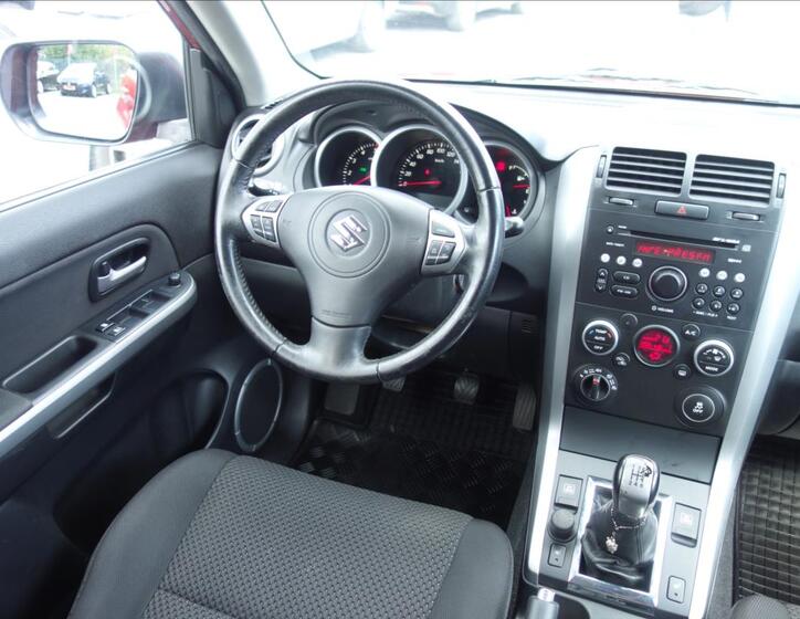 Suzuki Grand Vitara 18