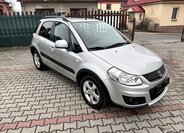 Suzuki SX4 1