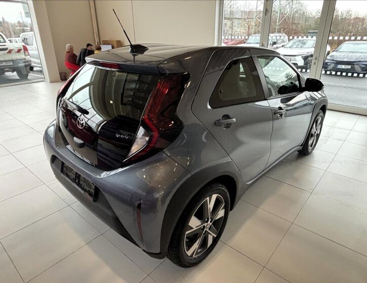 Toyota Aygo Hatchback 1,5 l 85 kw